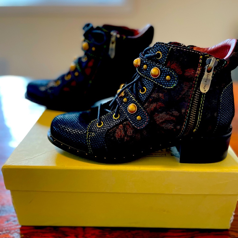 Spring Step L’Artiste Bootie.